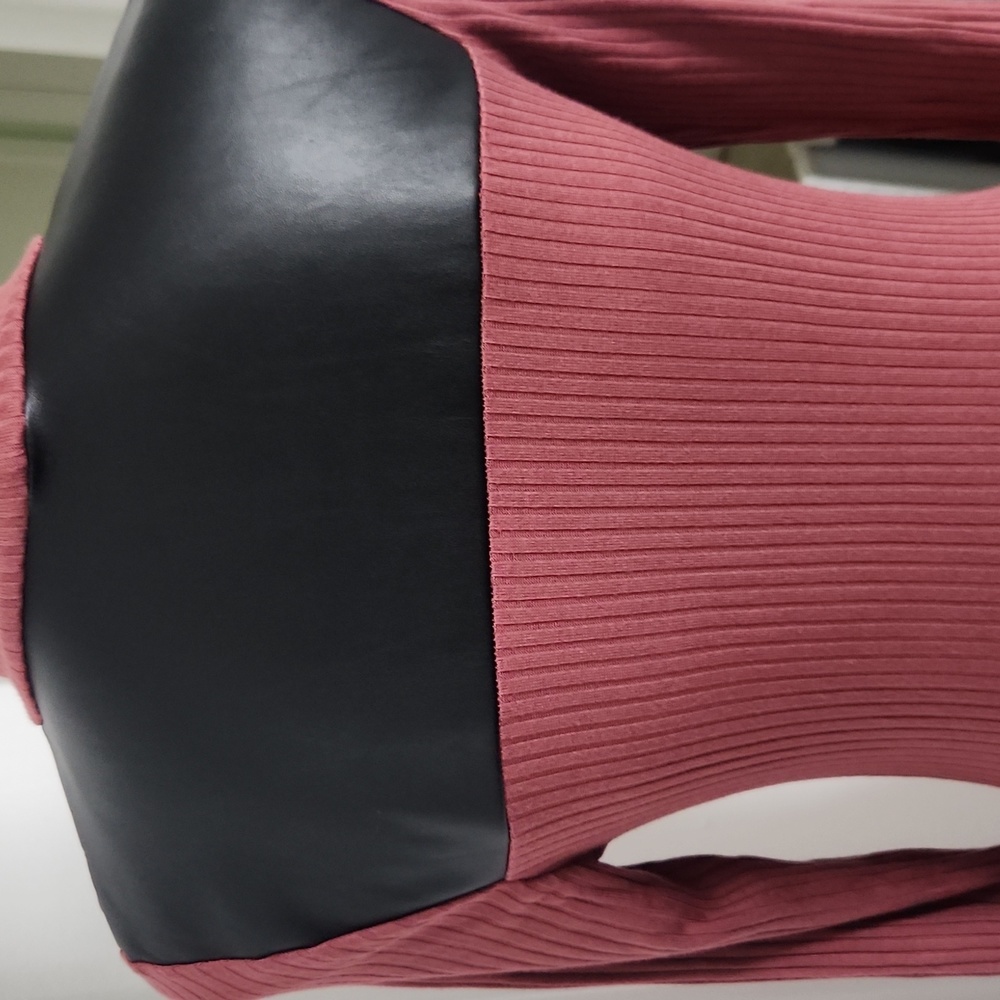Fitted Ribbed dress - Picture 4 of 4